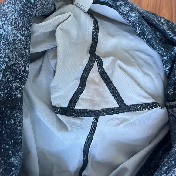 Wunder Under Lululemon Galaxy Print Leggings (size 8) - Picture 7 of 8